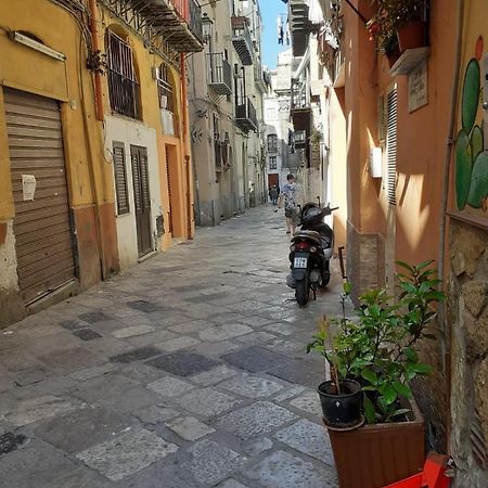 Casa Vacanza Mercato Ballaro' 巴勒莫 外观 照片